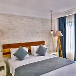 Arnna Hotel