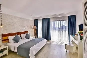 Arnna Hotell 3*