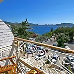 Arnna Kaş
