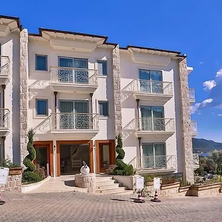 Arnna Kaş